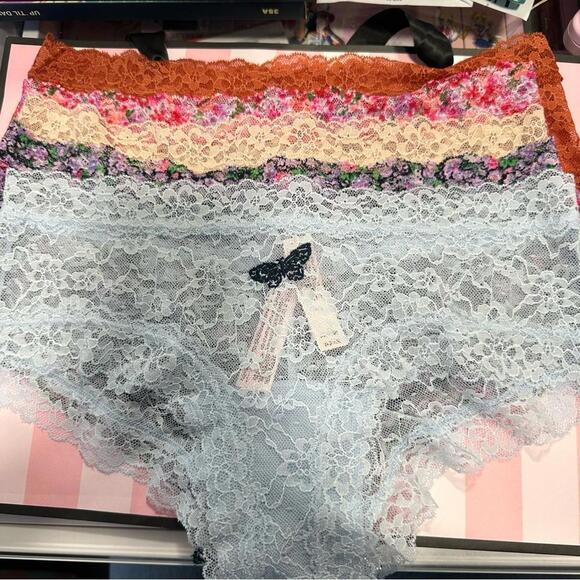 Victoria’s Secret lace Cheeky Panties - Picture 1 of 6